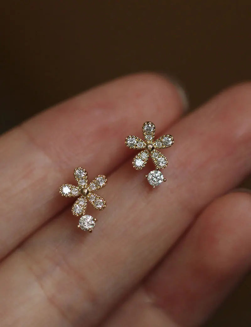 925 Sterling Silver Shiny Crystal Flower Stud Earrings Women Cute Elegant Party Wedding Jewelry Accessories Girlfriend Gifts