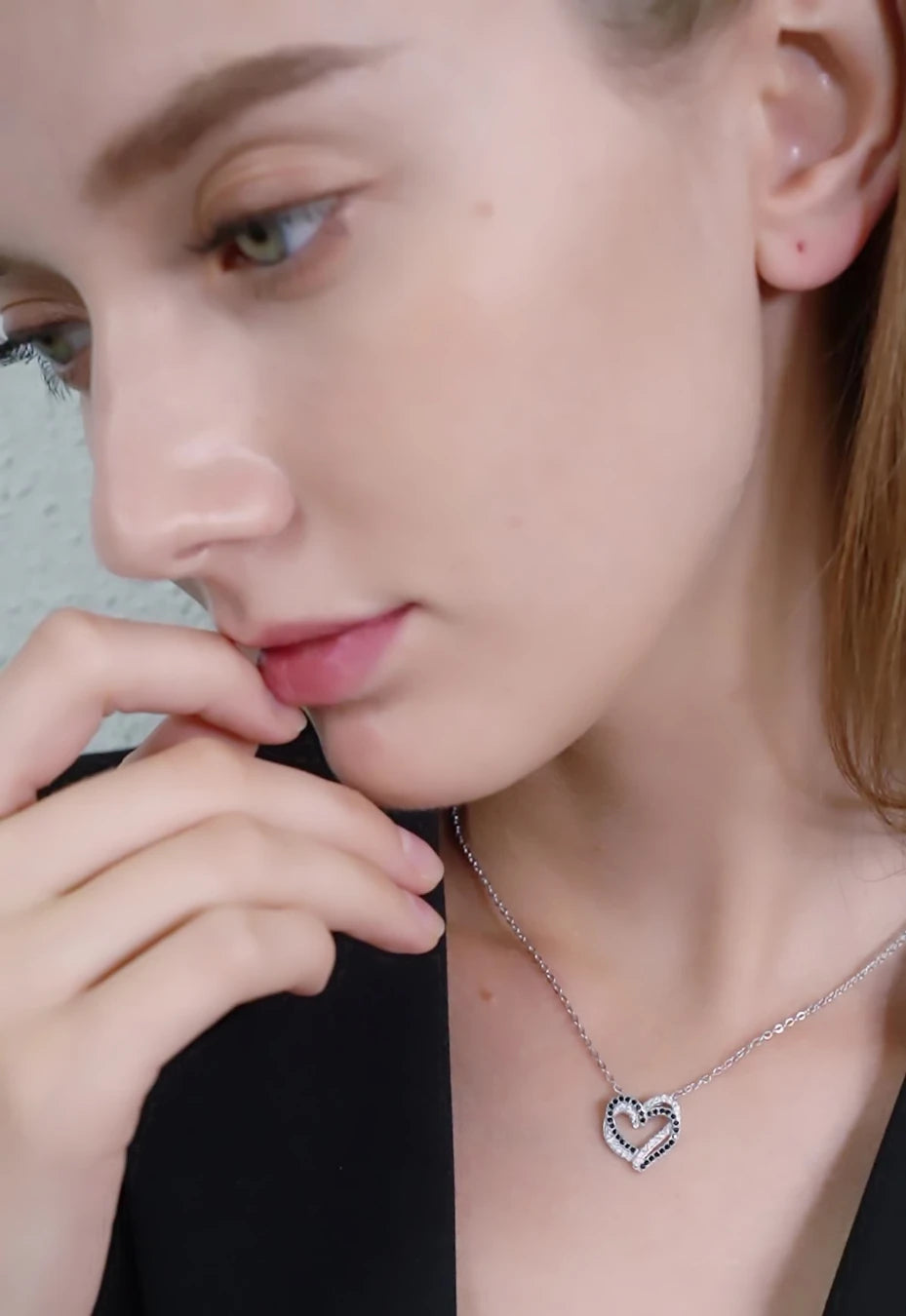Black Awn Silver Color Necklace Women Jewelry Heart Black&White Stone Pendants P107