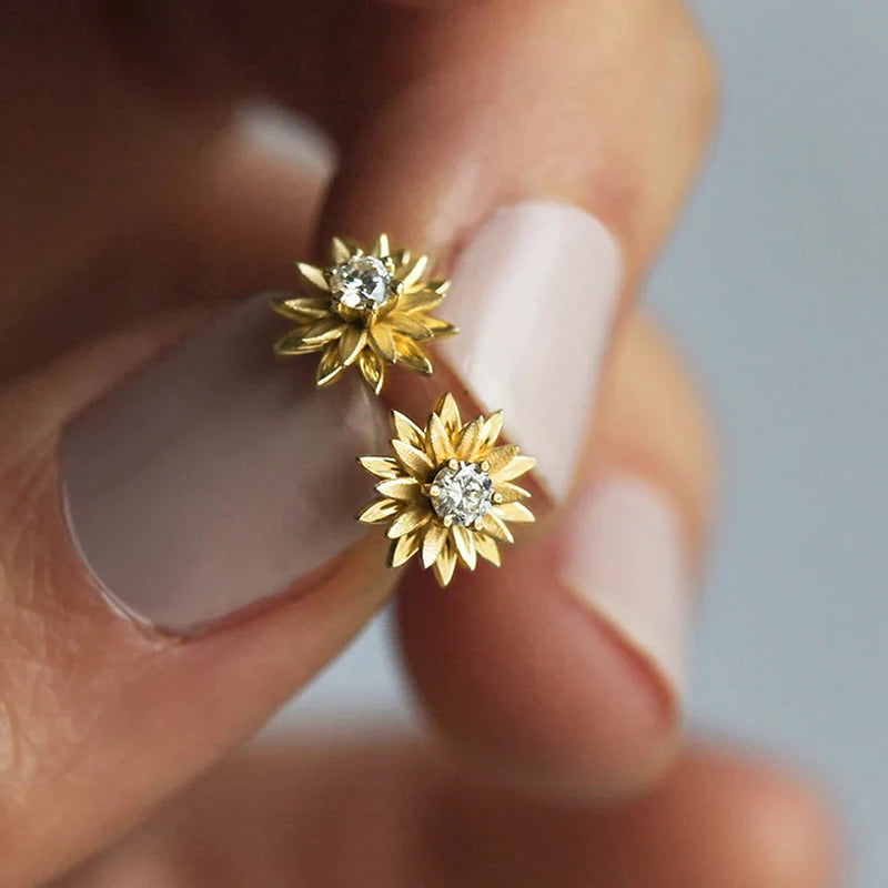 Huitan Dainty Flower Stud Earrings White/Golden Color Fancy Ear Accessories for Women Daily Wear Girls Gift Statement Jewelry