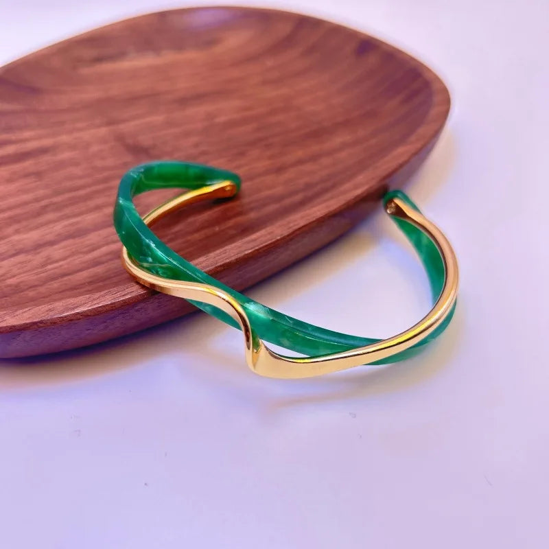 White Shellfish Bracelets Board Bend Metal Bangles Womens Hand Bracelets Geometric C- shaped Opening Bracelets Jewelry Gifts