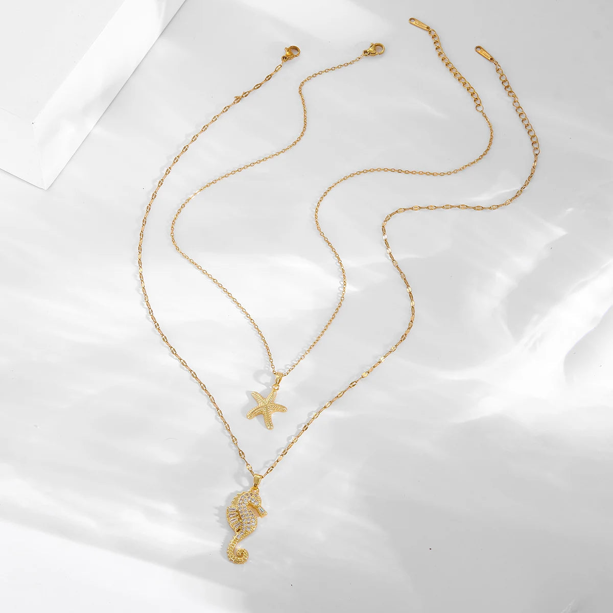 Exquisite Seahorse Necklace for Women, Starfish Pendant, Stainless Steel, Marine Life Jewelry, Fashionable Gift, High-End