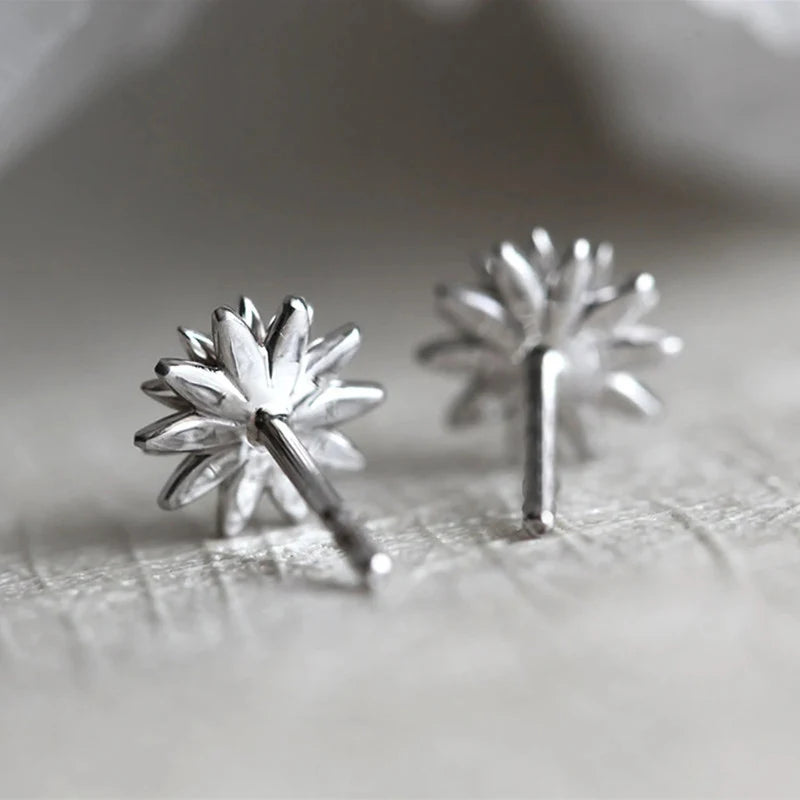 Huitan Dainty Flower Stud Earrings White/Golden Color Fancy Ear Accessories for Women Daily Wear Girls Gift Statement Jewelry