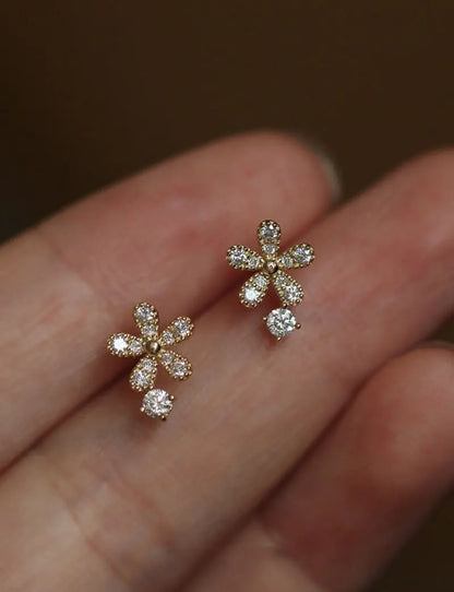 925 Sterling Silver Shiny Crystal Flower Stud Earrings Women Cute Elegant Party Wedding Jewelry Accessories Girlfriend Gifts