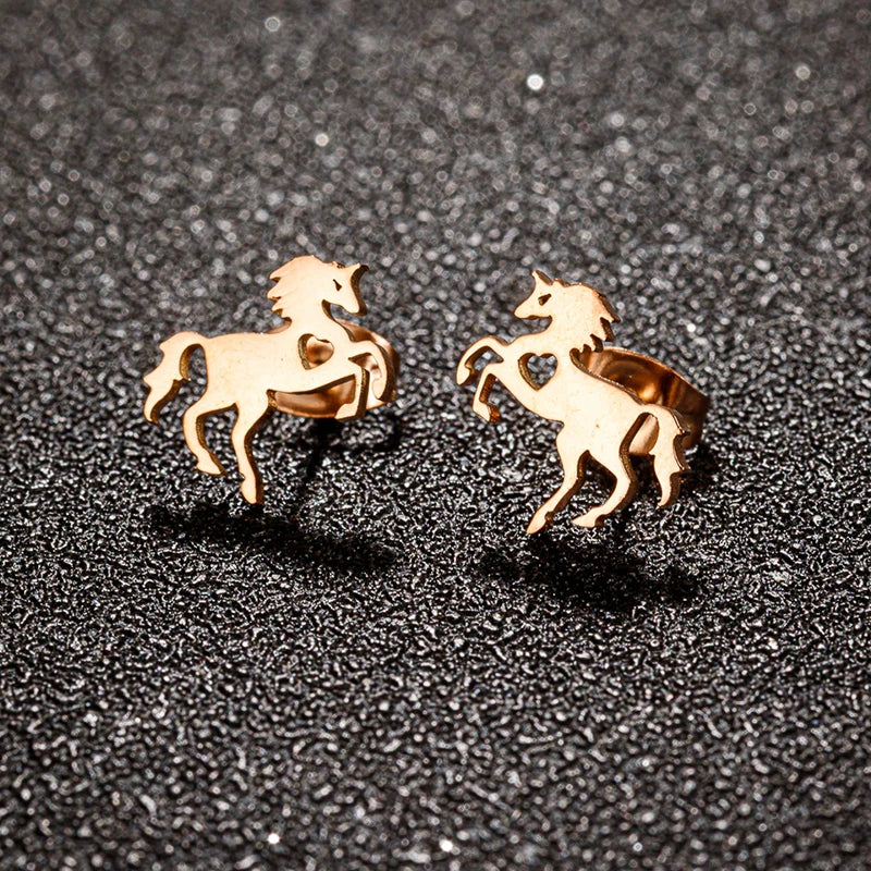 Cute Unicorn Earings Fashion Jewelry Vintage Horse with Heart Stainless Steel Stud Earrings for Women Animal Brinco Mother Gifts