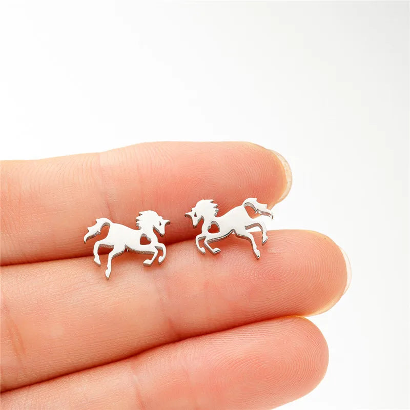 Cute Unicorn Earings Fashion Jewelry Vintage Horse with Heart Stainless Steel Stud Earrings for Women Animal Brinco Mother Gifts